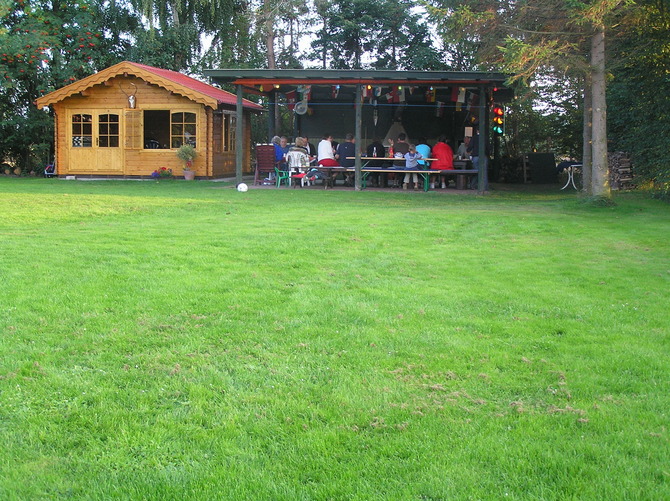 Ferienwohnung in Behrensdorf - Lissis  Appartement - Grillplatz, Hütte