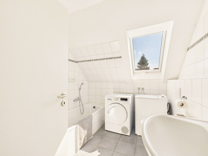 Ferienwohnung in Groß Schwansee - Seeweg 20 - Badewanne und Dusche