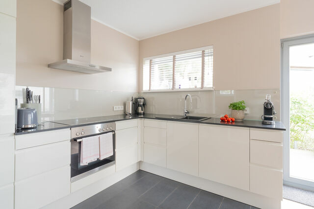 Ferienhaus in Heiligenhafen - Ostsee - Reetdachhaus Nr. 11 "NEWPORT" im Strand Resort - Bild 10