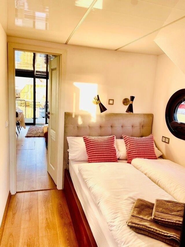 Ferienwohnung in Heiligenhafen - Traum-Hausboot "Souly" mit f&uuml;hrerscheinfreiem Motorboot - Bild 10