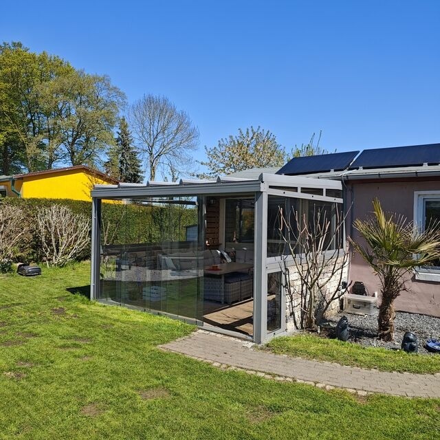 Bungalow in J&uuml;rgenshagen - Hundefreundliches Ferienhaus in See- & Ostseen&auml;he mit verglaster Terrasse - Bild 3