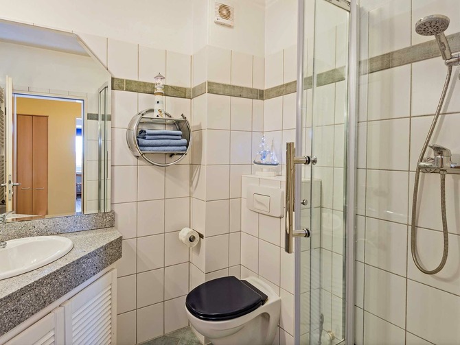 Ferienwohnung in Loddin - Aquarius Ferienwohnungen - bsp Bad mit Dusche